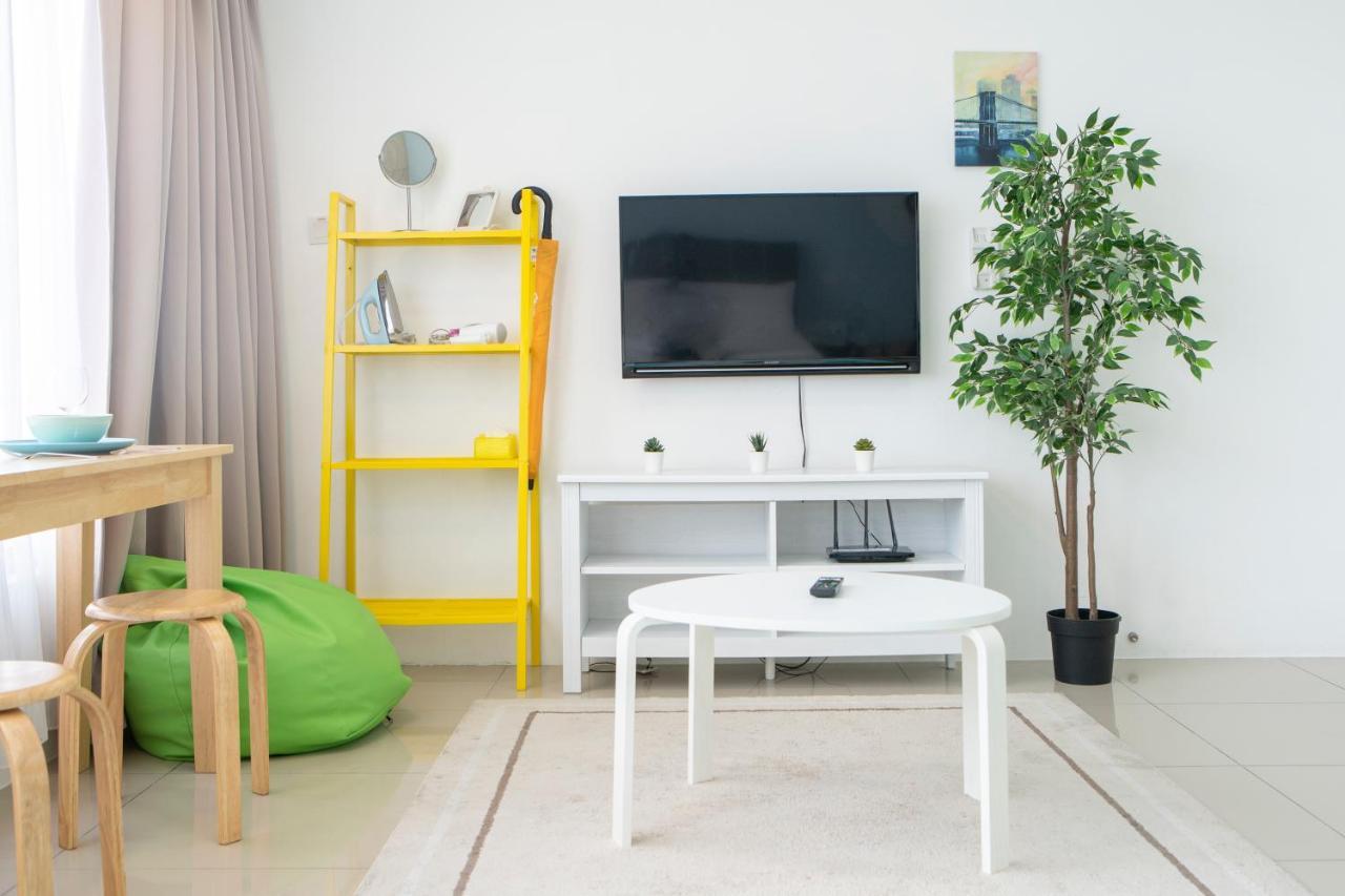 Tropicana 218 Macalister Apartment George Town
