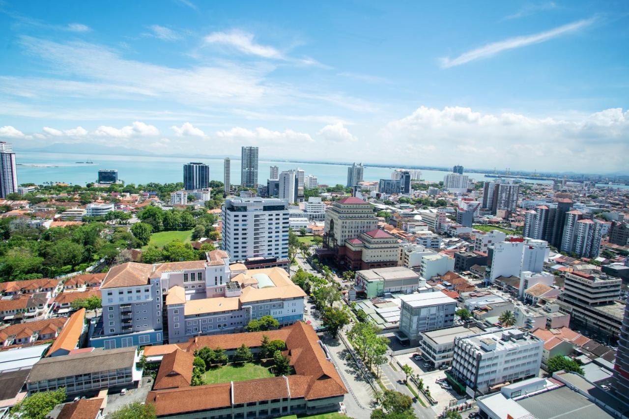 Tropicana 218 Macalister Apartment George Town